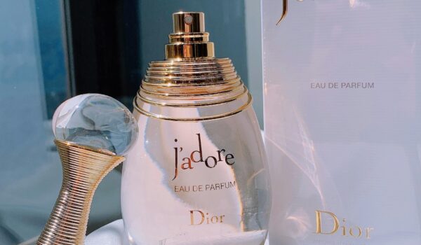 روش استفاده صحیح از عطر و افزایش ماندگاری آن
